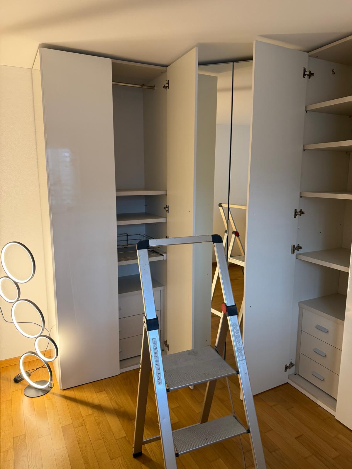 Trasporto armadio su scale